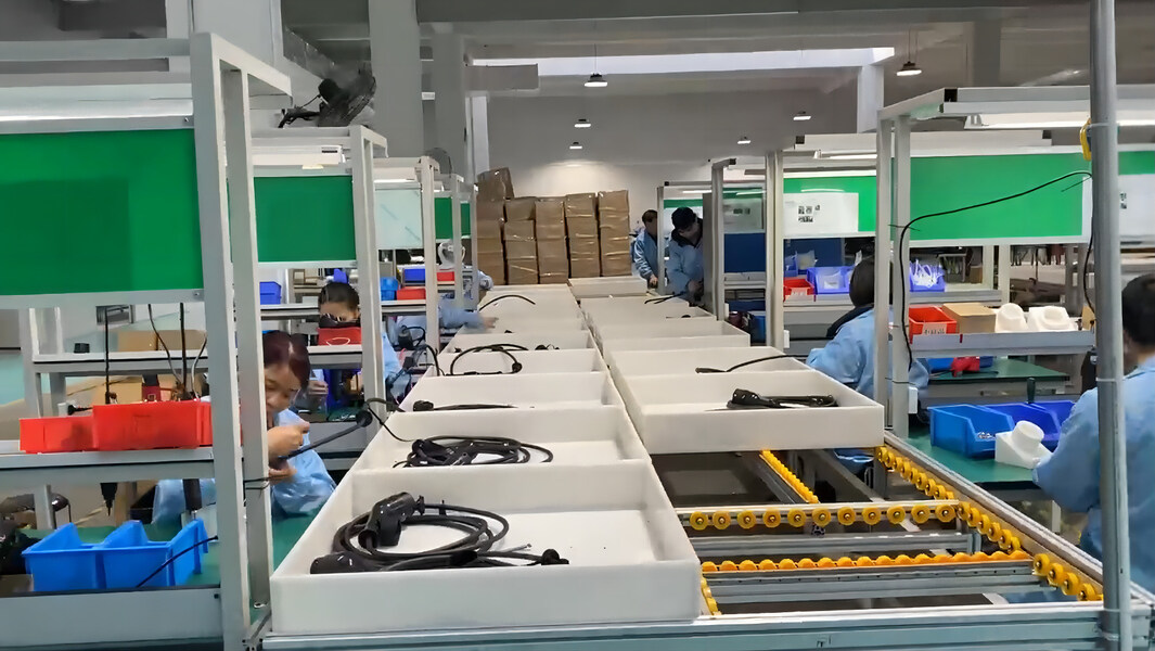 Chengdu Sixpence Technology Co.,Ltd. línea de producción del fabricante